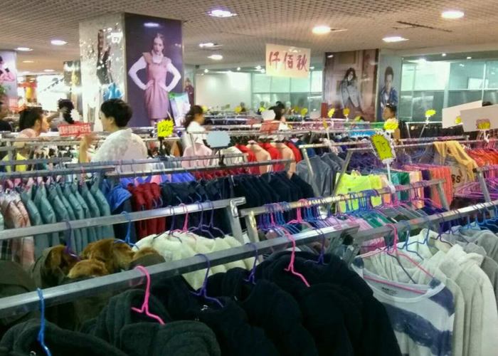 2017-11-04-12d081dd7c-0a48-400c-af21-27a6b461bc2d